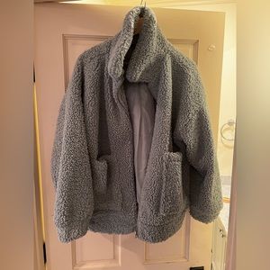 Fuzzy blue oversized jacket big pockets